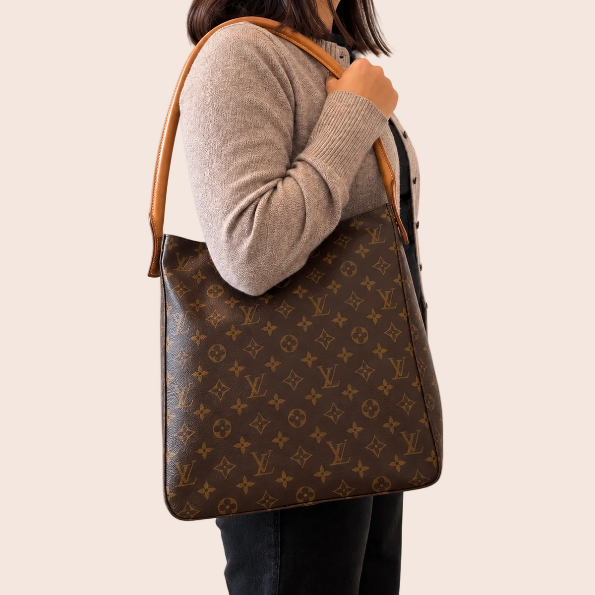 Pre-loved Louis Vuitton Looping GM, Maison Revie, photo 2