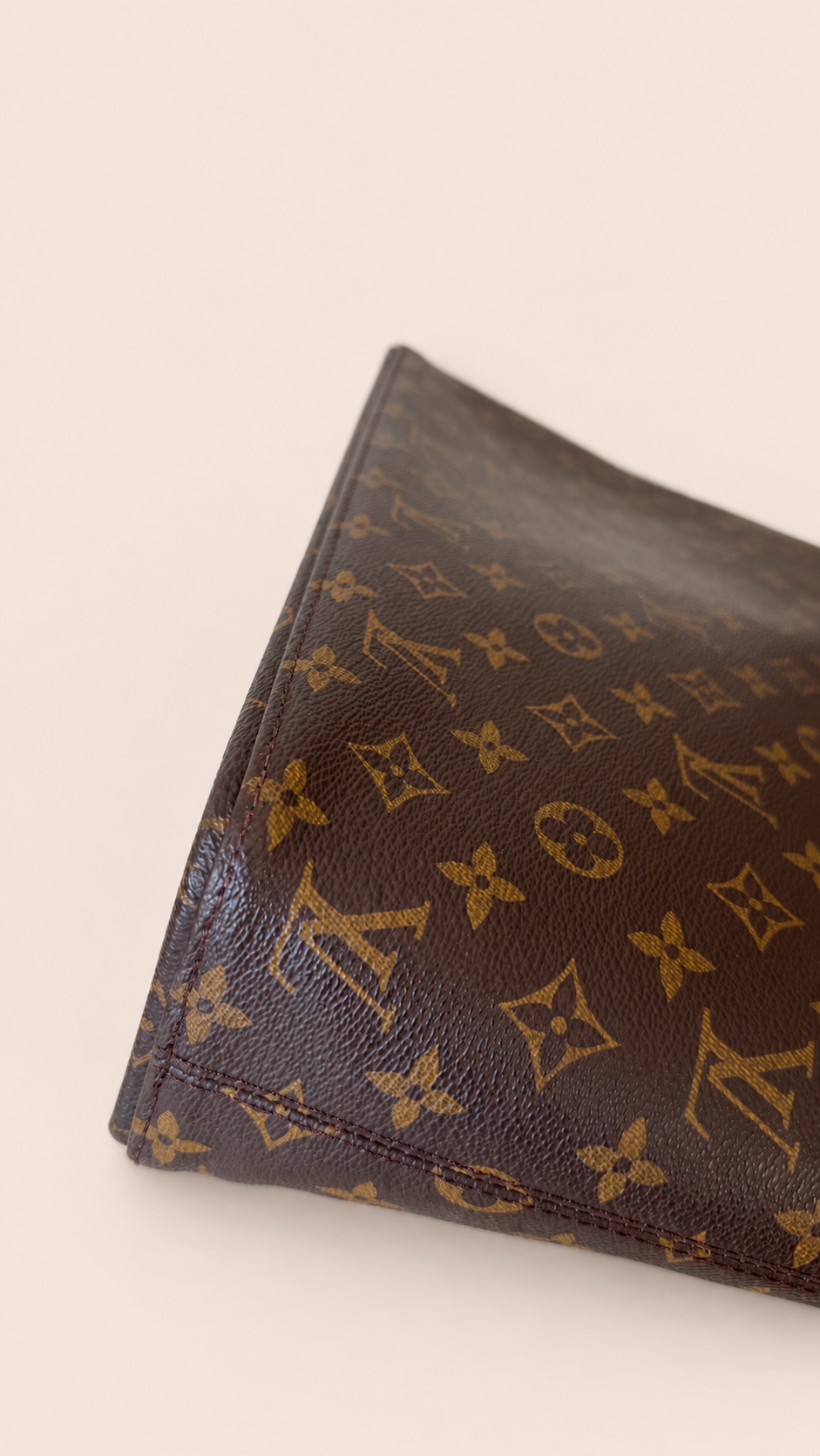 Pre-loved Louis Vuitton Luco Monogram Tote, Maison Revie, photo 9