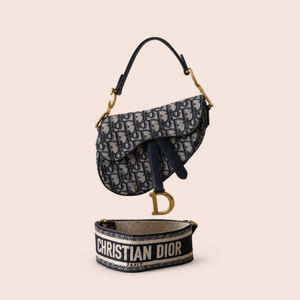 Pre-loved Dior Saddle Bag in navy Oblique jacquard, Maison Revie, photo 1