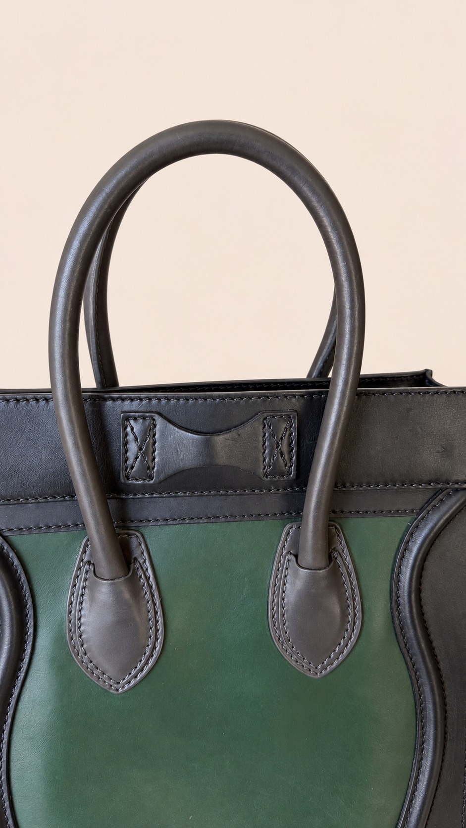 Pre-loved Celine Micro Luggage Tote, Maison Revie, photo 6
