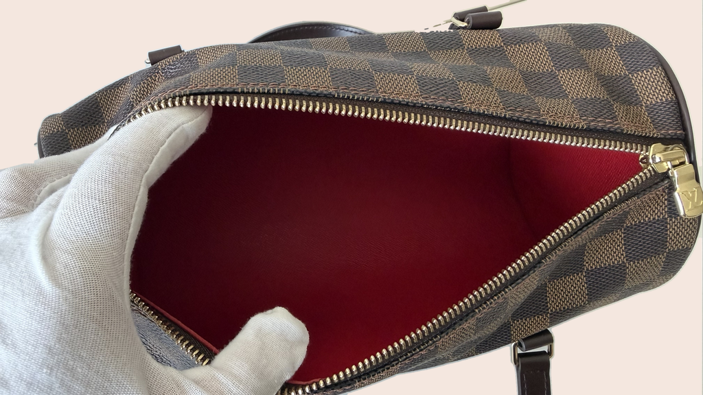 Pre-loved Louis Vuitton Papillon 26 Damier Ebene, Maison Revie, photo 11