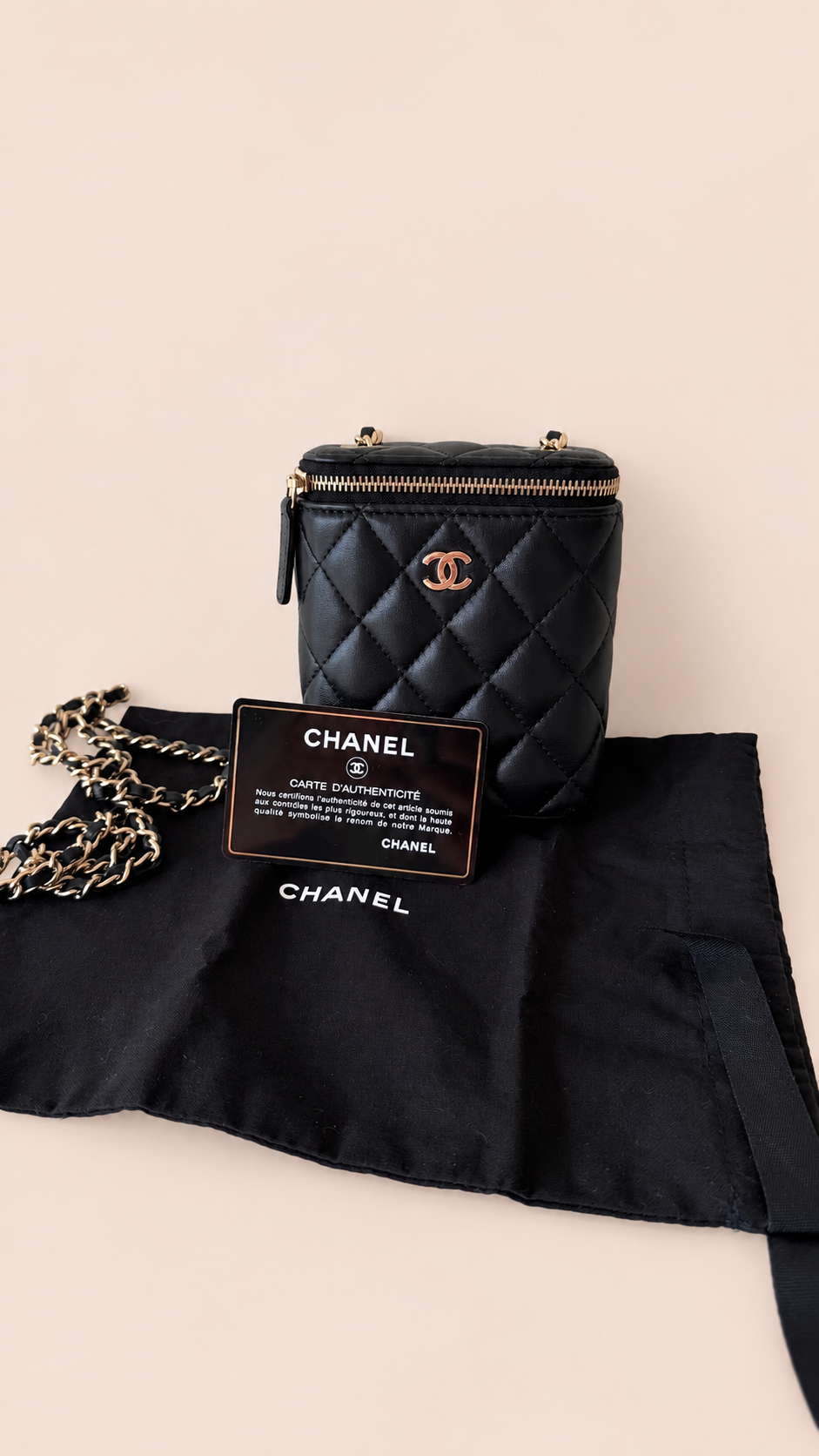 Pre-loved Chanel Mini Vanity with Chain in black lambskin, Maison Revie, photo 15