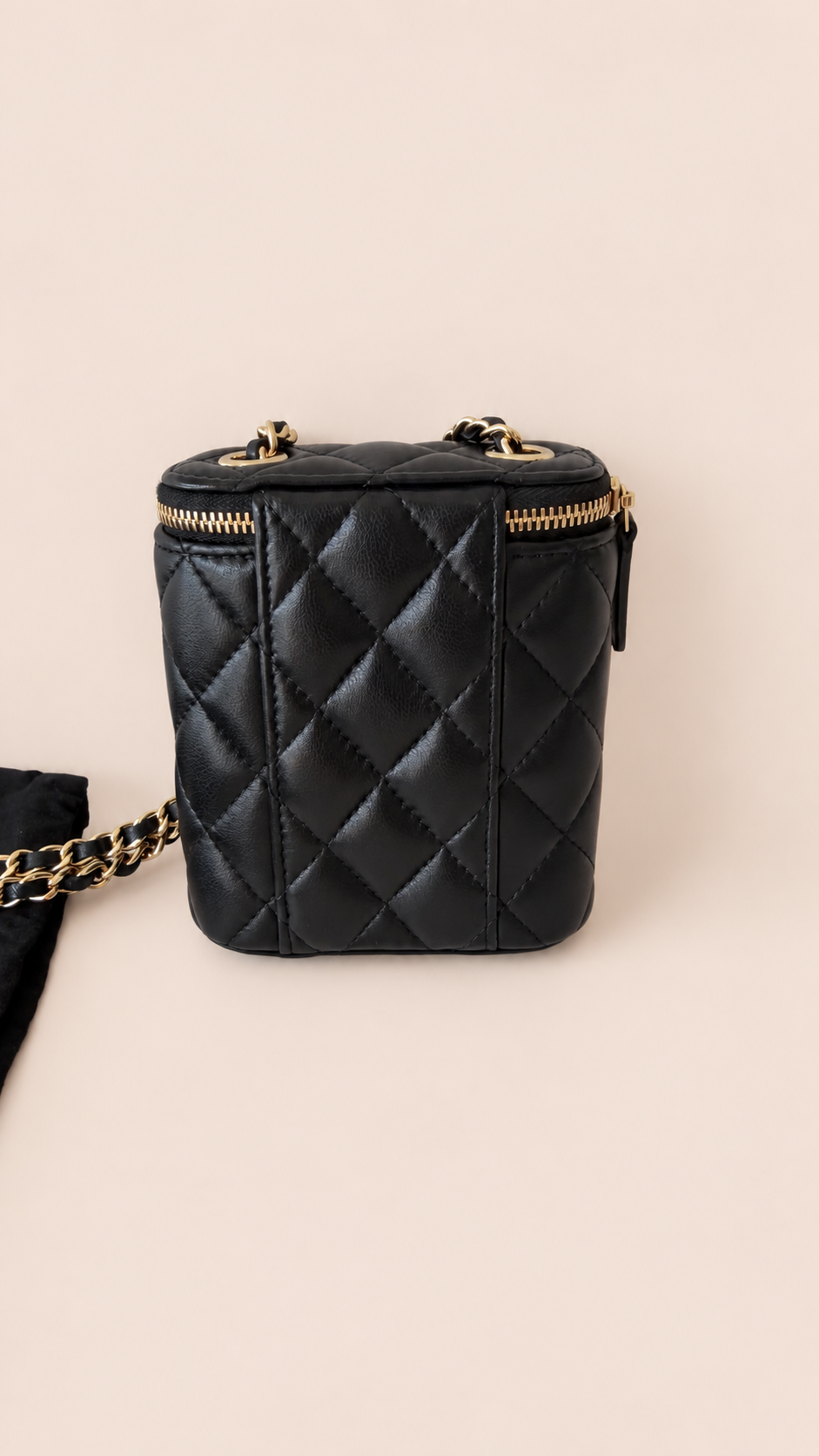 Pre-loved Chanel Mini Vanity with Chain in black lambskin, Maison Revie, photo 5